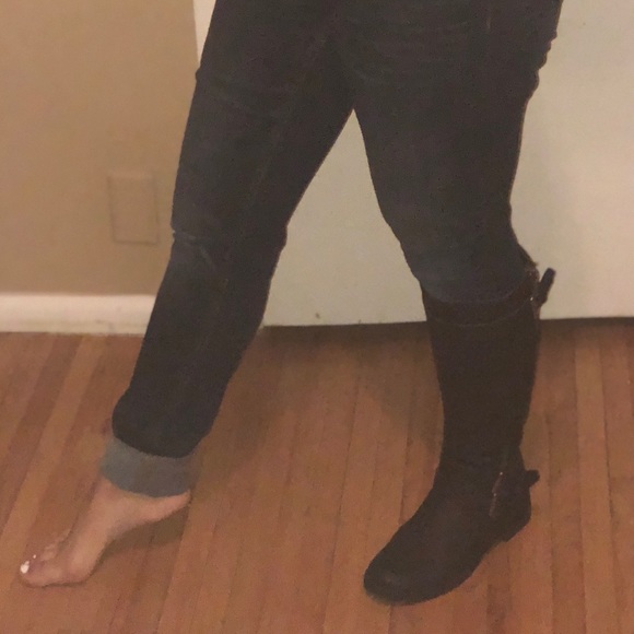 Black boots - Picture 3 of 3